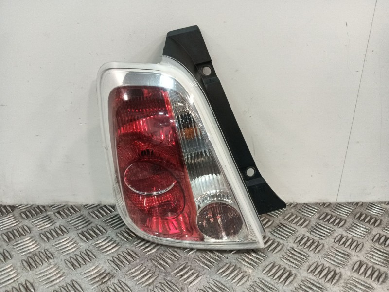Recambio de piloto trasero izquierdo para fiat 500 (312_) 1.2 (312axa1a) referencia OEM IAM 27043101  