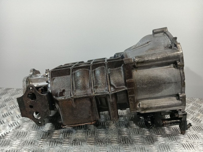 Recambio de caja cambios para mitsubishi pajero 2.5d referencia OEM IAM ME580805  