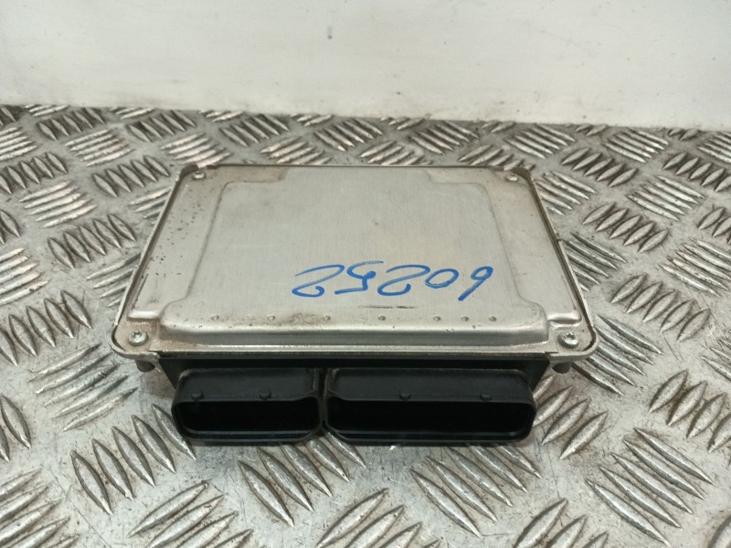 Recambio de centralita motor uce para seat ibiza iii (6l1) 1.9 tdi referencia OEM IAM 038906019NL 0281012276 