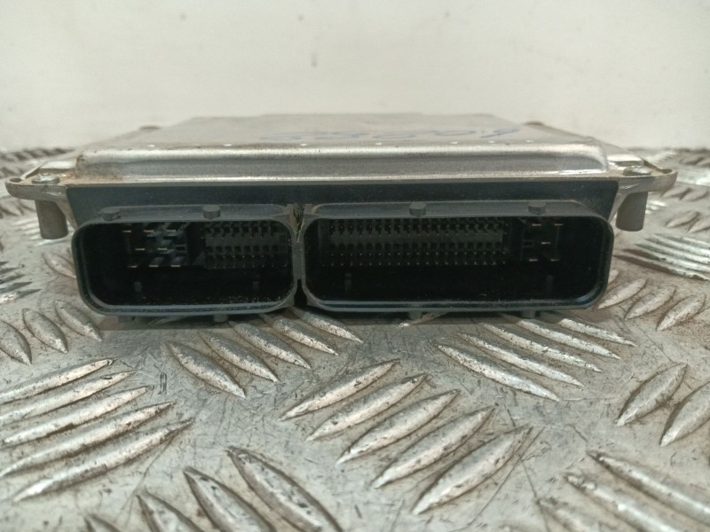 Recambio de centralita motor uce para seat ibiza iii (6l1) 1.9 tdi referencia OEM IAM 038906019NL 0281012276 