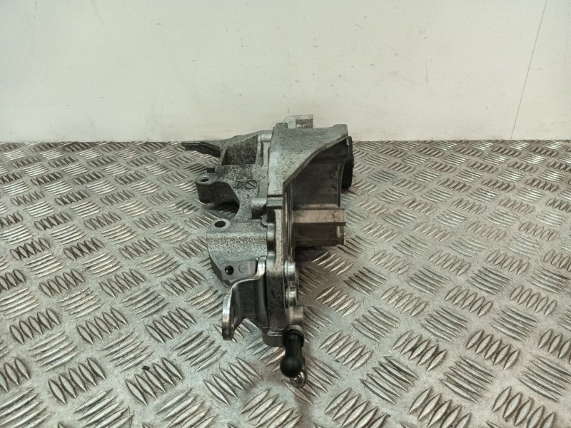 Recambio de soporte alternador para seat ibiza iv (6j5, 6p1) 1.6 tdi referencia OEM IAM 03L903143K  