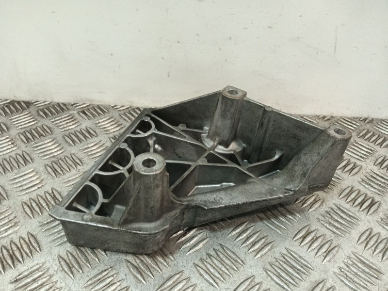 Recambio de soporte motor para seat ibiza iv (6j5, 6p1) 1.6 tdi referencia OEM IAM 03L199207A  
