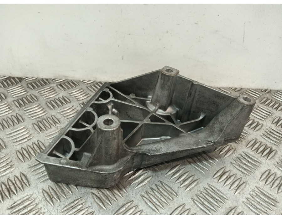 Recambio de soporte motor para seat ibiza iv (6j5, 6p1) 1.6 tdi referencia OEM IAM 03L199207A  