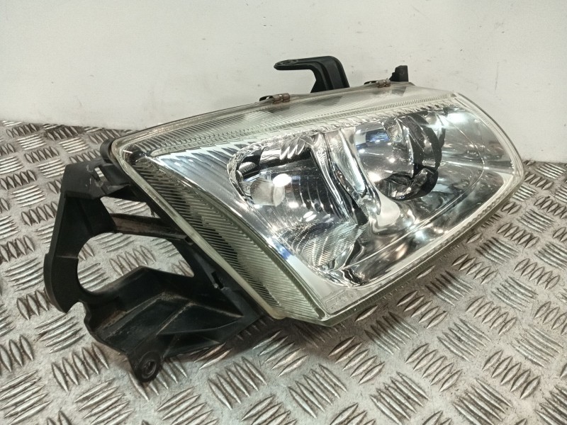 Recambio de faro derecho para nissan almera ii hatchback (n16) 1.5 referencia OEM IAM 26010BN011  