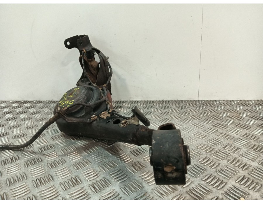 Recambio de brazo suspension trasero izquierdo para toyota rav 4 (a2) 2.0 turbodiesel cat referencia OEM IAM 4872042030  