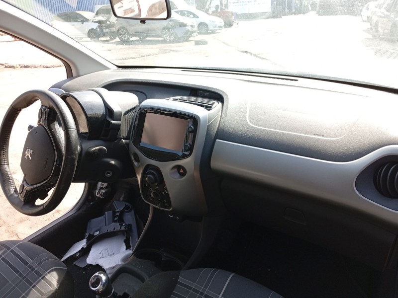 Recambio de radiador calefaccion / aire acondicionado para peugeot 108 1.0 vti referencia OEM IAM 1611668880 1611283980 