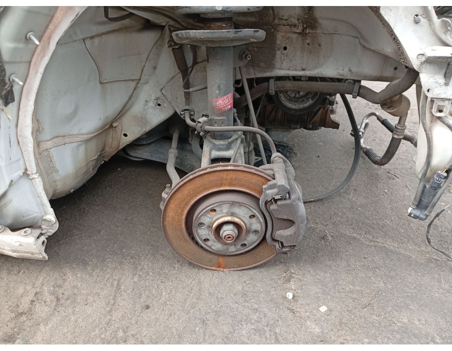 Recambio de mangueta delantera derecha para peugeot 208 i (ca_, cc_) 1.2 vti 82 referencia OEM IAM 1607557580  