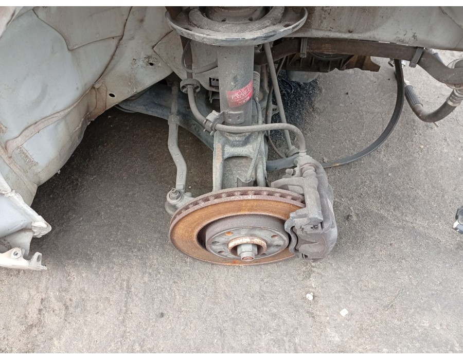Recambio de mangueta delantera derecha para peugeot 208 i (ca_, cc_) 1.2 vti 82 referencia OEM IAM 1607557580  