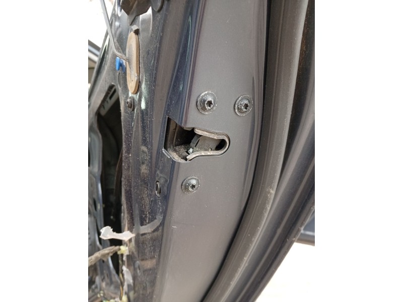 Recambio de cerradura puerta trasera derecha para opel insignia sports tourer referencia OEM IAM 13579566  