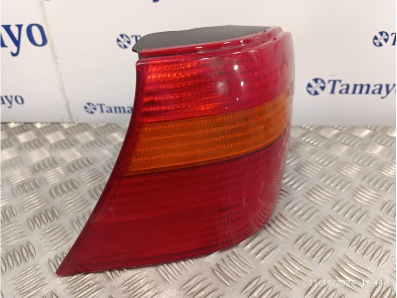 Recambio de piloto trasero izquierdo para volkswagen golf iv berlina (1j1) referencia OEM IAM 1J6945257  