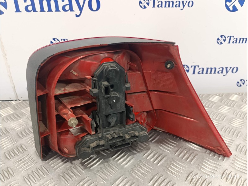 Recambio de piloto trasero izquierdo para volkswagen golf iv berlina (1j1) referencia OEM IAM 1J6945257  