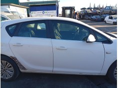 Recambio de puerta delantera derecha para opel astra j (p10) 1.7 cdti (68) referencia OEM IAM 13330766   2