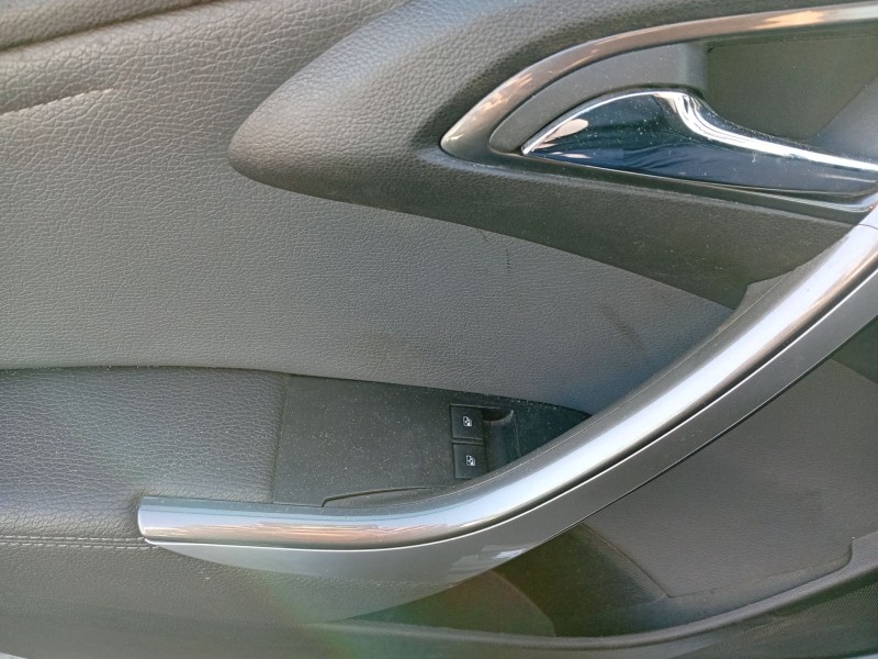 Recambio de mando elevalunas delantero izquierdo para opel astra j (p10) 1.7 cdti (68) referencia OEM IAM 13305978  