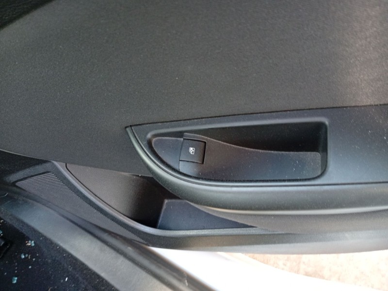 Recambio de mando elevalunas trasero derecho para opel astra j (p10) 1.6 cdti (68) referencia OEM IAM 13301888  