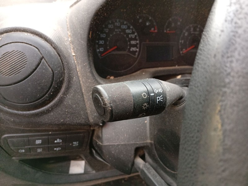 Recambio de mando luces para fiat qubo (225_) 1.4 (225axa1a, 225cxa1a) referencia OEM IAM 0000735595435  
