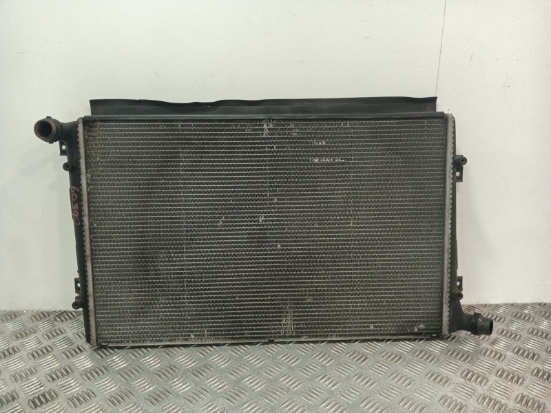 Recambio de radiador agua para seat leon (1p1) 1.9 tdi referencia OEM IAM 1K0121251AM  