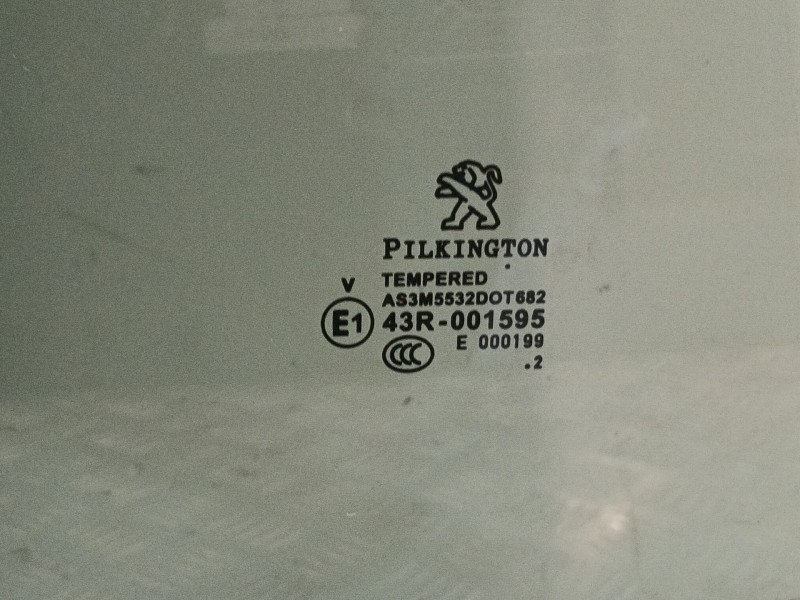 Recambio de luna trasera derecha para peugeot 208 i (ca_, cc_) 1.6 referencia OEM IAM 9673360880  