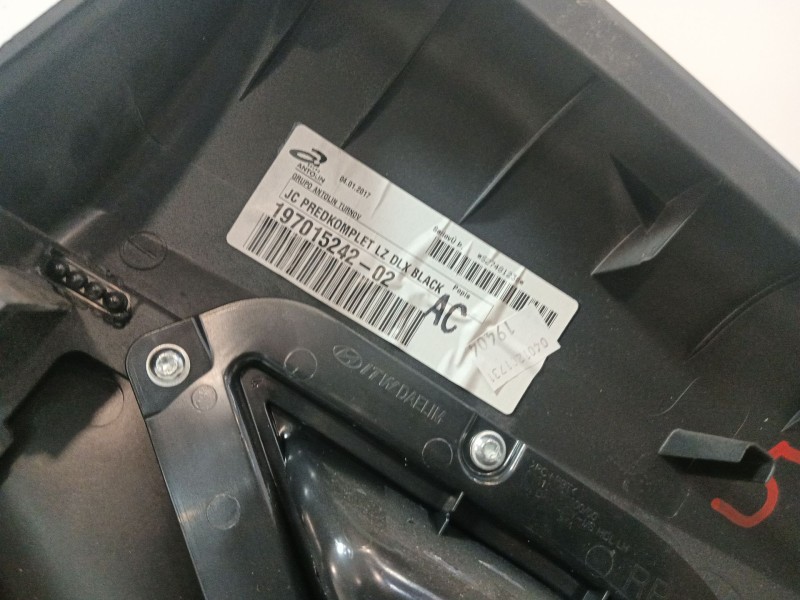 Recambio de guarnecido puerta trasera izquierda para hyundai ix20 (jc) 1.4 referencia OEM IAM 833011K021EQ  