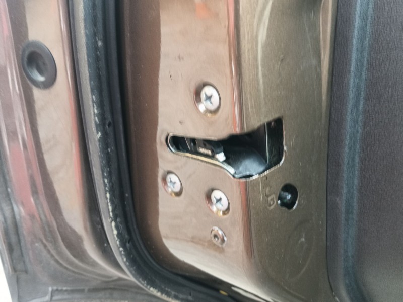 Recambio de cerradura puerta trasera izquierda para renault kadjar (ha_, hl_) 1.6 dci 130 referencia OEM IAM 825004EA2B  
