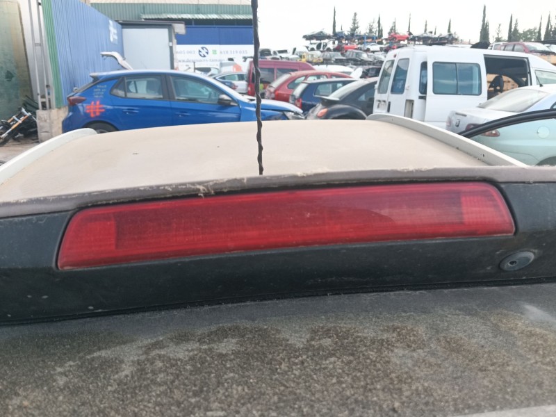 Recambio de piloto central de freno para renault kadjar (ha_, hl_) 1.6 dci 130 referencia OEM IAM 265901407R  