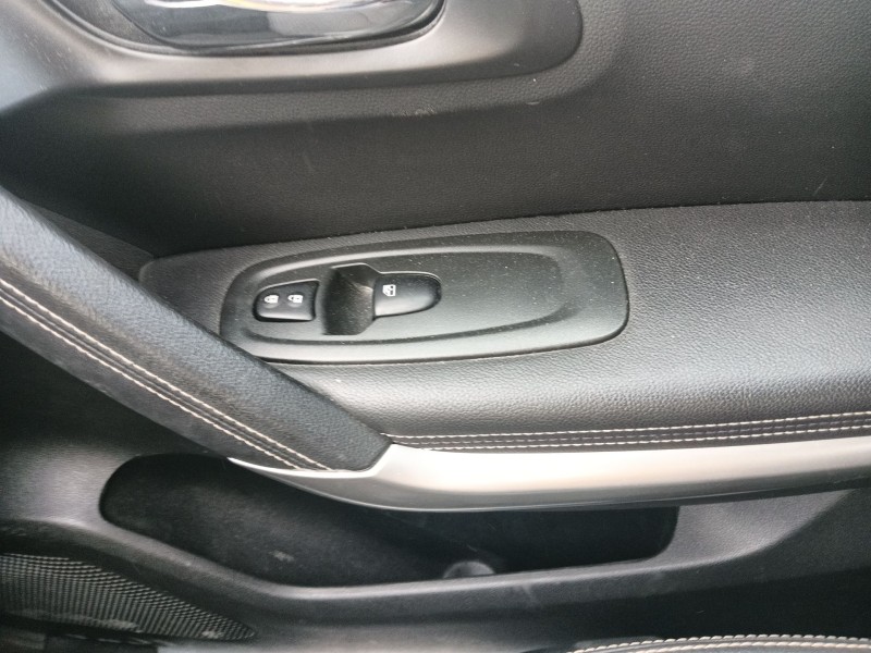 Recambio de mando elevalunas delantero derecho para renault kadjar (ha_, hl_) 1.6 dci 130 referencia OEM IAM 254119716R  