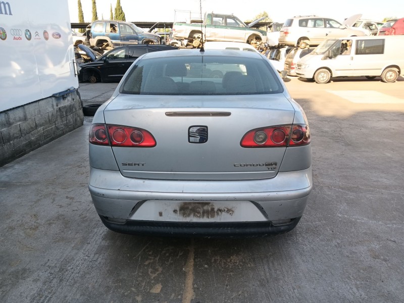 seat cordoba (6l2) del año 2004