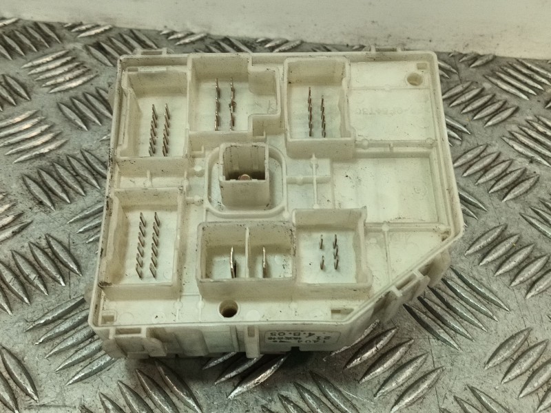 Recambio de caja reles / fusibles para toyota rav 4 (a2) 2.0 turbodiesel cat referencia OEM IAM   