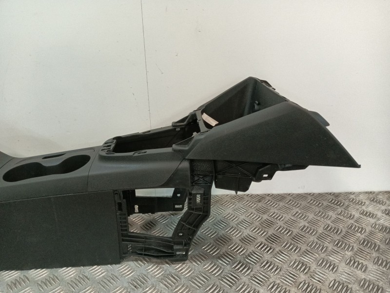 Recambio de consola central para opel crossland x / crossland (p17, p2qo) 1.2 (75) referencia OEM IAM 13464984  