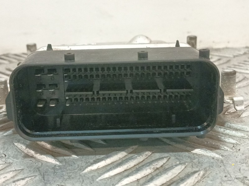 Recambio de centralita motor uce para kia rio iii (ub) 1.2 cvvt referencia OEM IAM 1038407767  