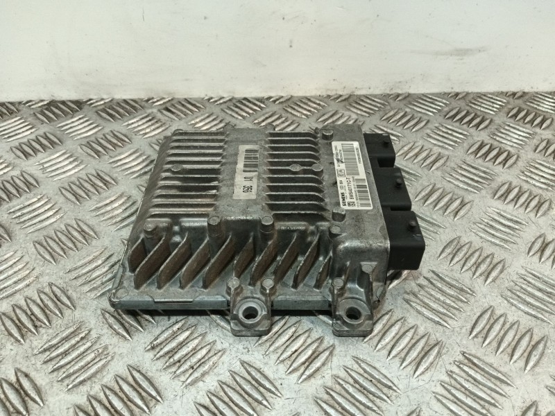 Recambio de centralita motor uce para peugeot 1007 (km_) 1.4 hdi referencia OEM IAM 9655939780 5WS40171CT 