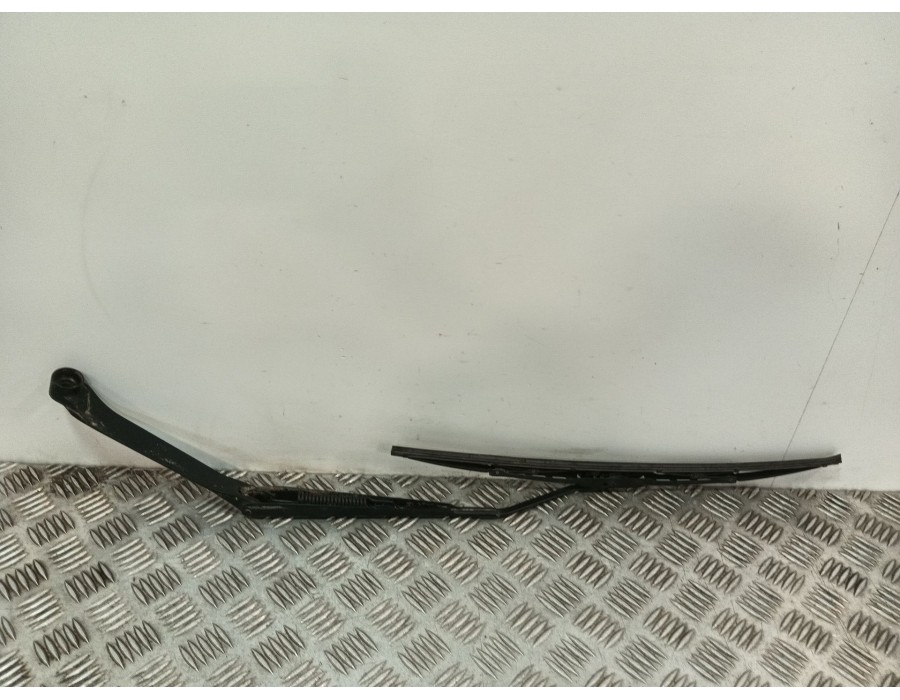 Recambio de brazo limpia delantero derecho para toyota rav 4 (a2) 2.0 turbodiesel cat referencia OEM IAM 6320  