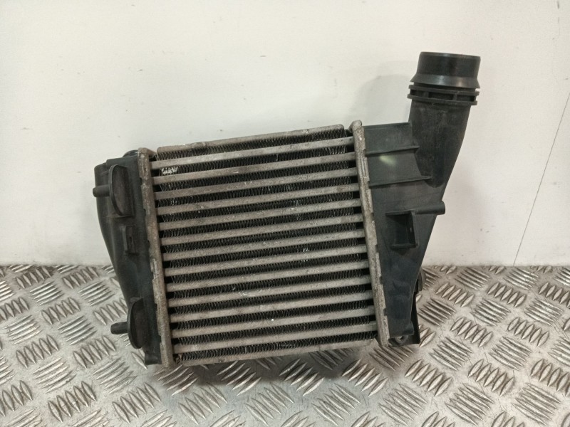 Recambio de intercooler para renault wind (e4m_) 1.2 tce 100 (e4mf) referencia OEM IAM 8200369311  