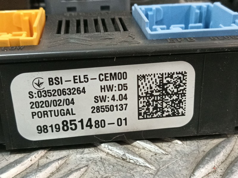 Recambio de caja reles / fusibles para opel crossland x / crossland (p17, p2qo) 1.2 (75) referencia OEM IAM 981985148001  