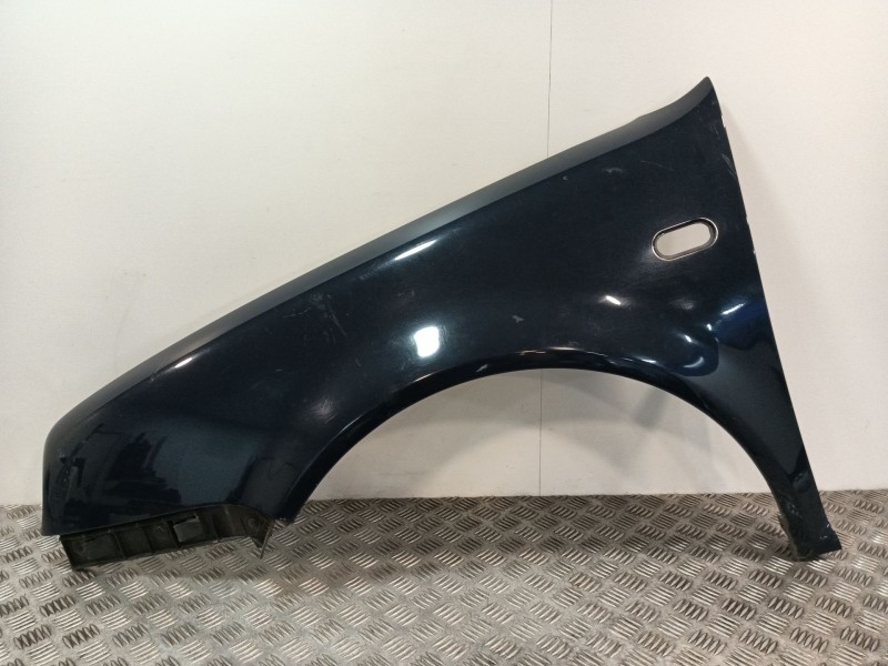 Recambio de aleta delantera izquierda para volkswagen golf iv (1j1) 1.6 16v referencia OEM IAM 1J0821021  