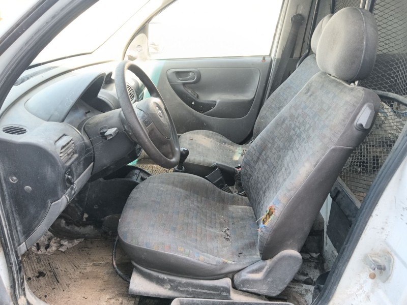 opel combo furgoneta/monovolumen del año 2004