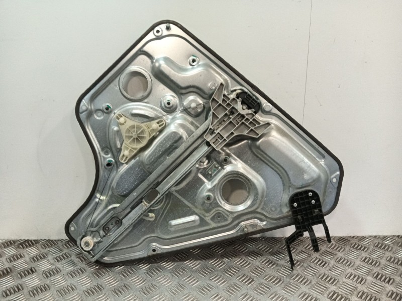 Recambio de elevalunas trasero izquierdo para hyundai ix20 (jc) 1.4 referencia OEM IAM 834711K010 834501P000 