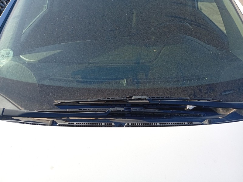 Recambio de brazo limpia delantero izquierdo para kia carens iv 1.7 crdi referencia OEM IAM 98311A4000  