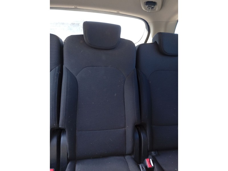 Recambio de cinturon seguridad trasero central para kia carens iv 1.7 crdi referencia OEM IAM 89850A4000WK  