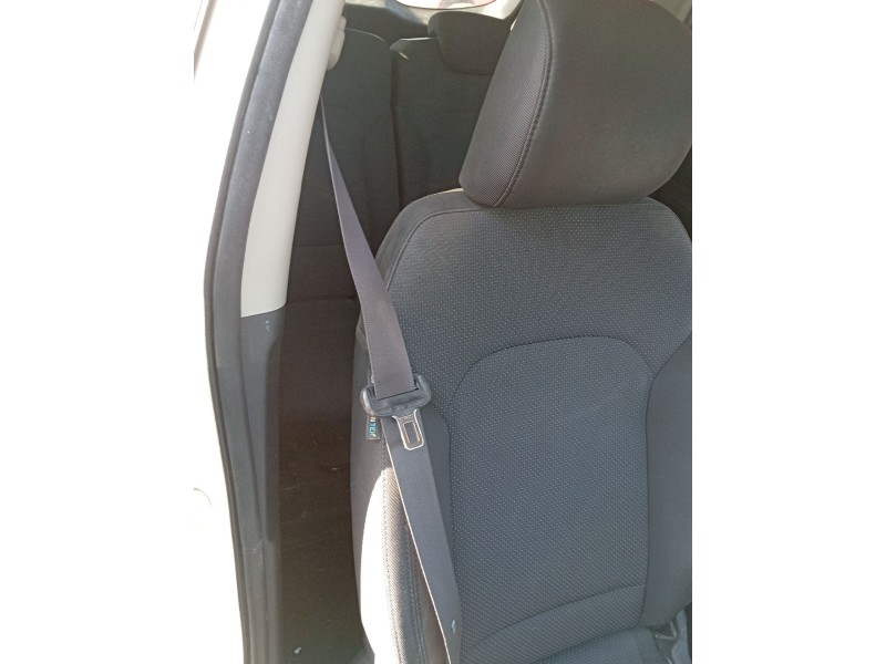 Recambio de cinturon seguridad delantero derecho para kia carens iv 1.7 crdi referencia OEM IAM 88820A4000DCM  