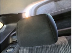 Recambio de reposacabezas trasero derecho para nissan qashqai ii (j11, j11_) 1.6 dci all mode 4x4-i referencia OEM IAM 864304EA0