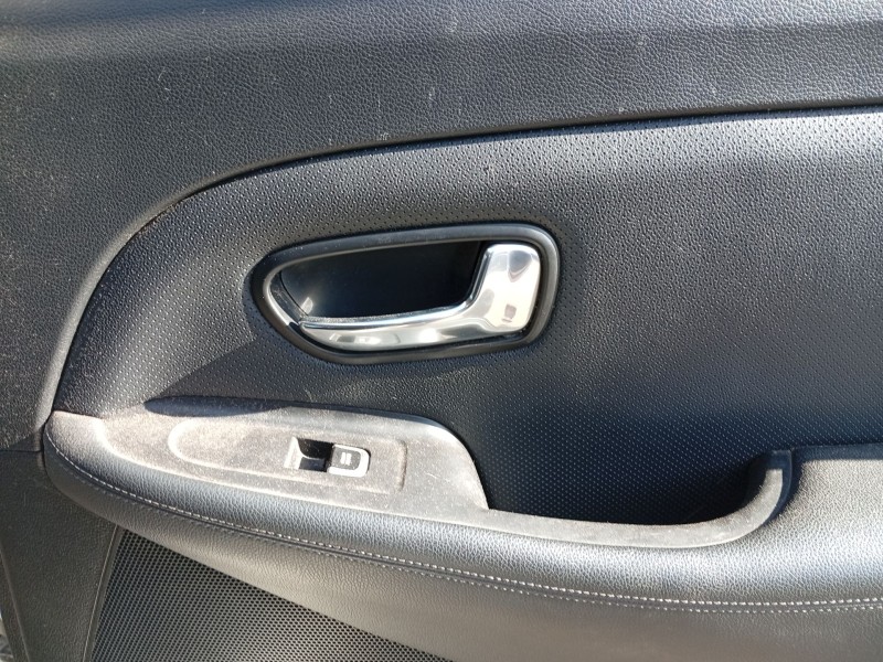 Recambio de maneta interior trasera derecha para kia carens iv 1.7 crdi referencia OEM IAM 83620A4110CRP  
