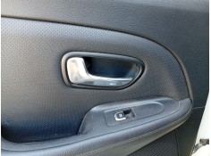 Recambio de maneta interior trasera izquierda para kia carens iv 1.7 crdi referencia OEM IAM 83610A4110CRP  