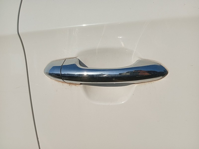 Recambio de maneta exterior delantera derecha para kia carens iv 1.7 crdi referencia OEM IAM 82661A4010  