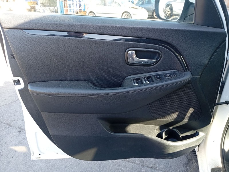 Recambio de elevalunas delantero izquierdo para kia carens iv 1.7 crdi referencia OEM IAM 82471A4030  