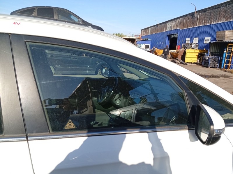 Recambio de luna delantera derecha para kia carens iv 1.7 crdi referencia OEM IAM 82420A4010  