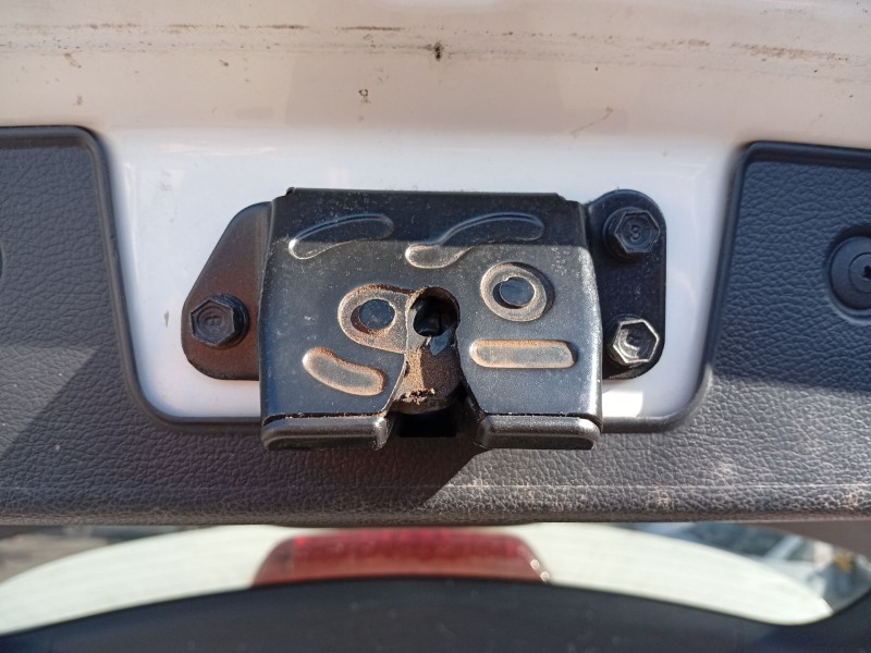 Recambio de cerradura maletero / porton para kia carens iv 1.7 crdi referencia OEM IAM 812302W000  