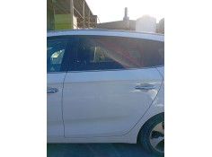 Recambio de puerta trasera izquierda para kia carens iv 1.7 crdi referencia OEM IAM 77003A4000  