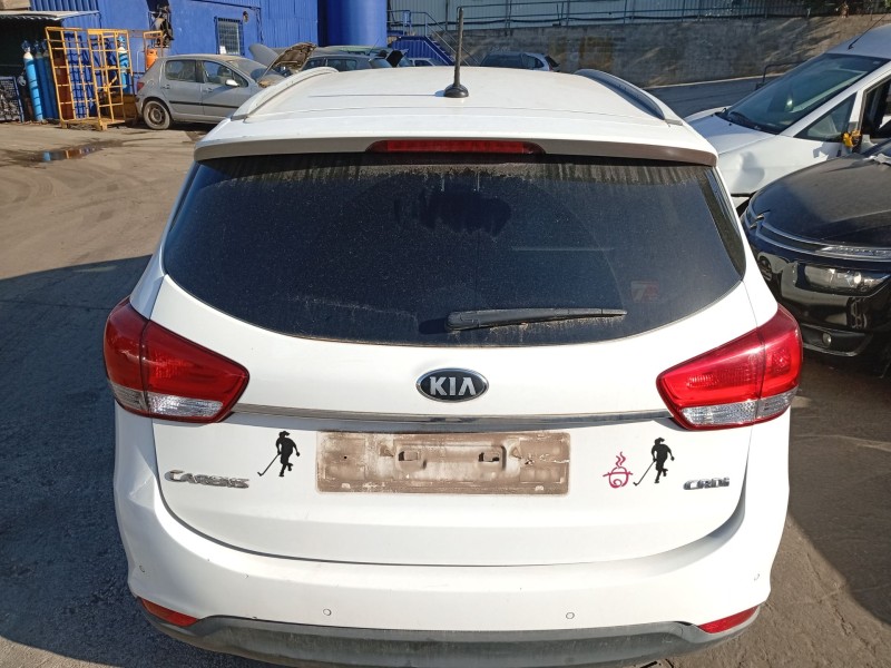 Recambio de porton trasero para kia carens iv 1.7 crdi referencia OEM IAM 73700A4040  