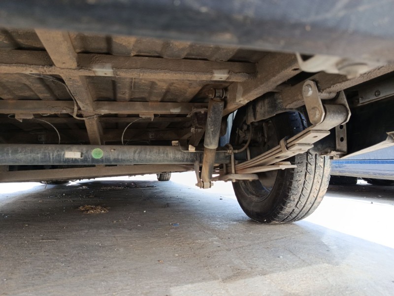 Recambio de amortiguador trasero derecho para maxus edeliver 3 furgoneta electric referencia OEM IAM   