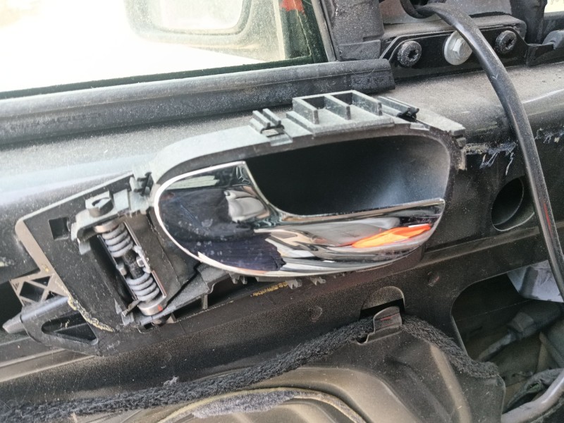 Recambio de maneta interior delantera izquierda para peugeot 307 cc (3b) 2.0 16v referencia OEM IAM 9143F4  